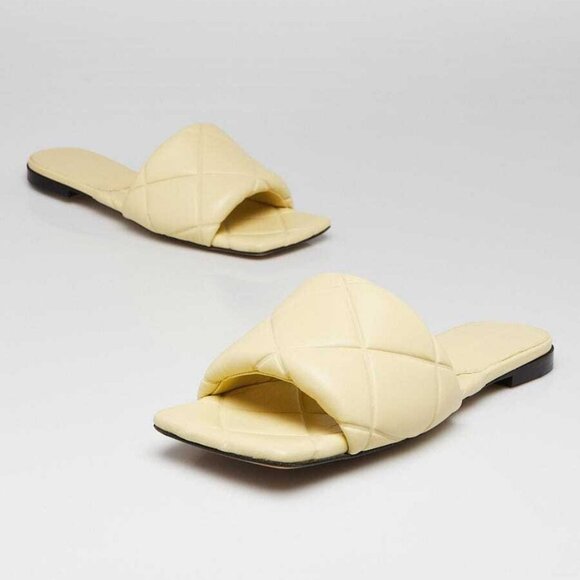 Bottega Veneta Light Yellow Leather The Padded Flat Sandals Size 9/39.5 - Picture 2 of 6
